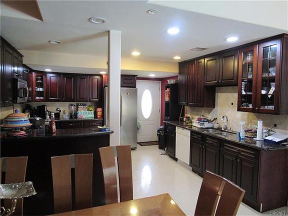 3rd image of 6330 Jumilla Ave