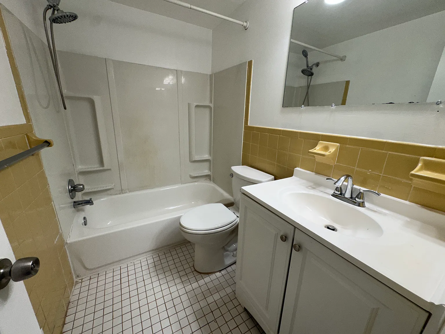2 bed, 750 sqft, $1,595 — Photo 4
