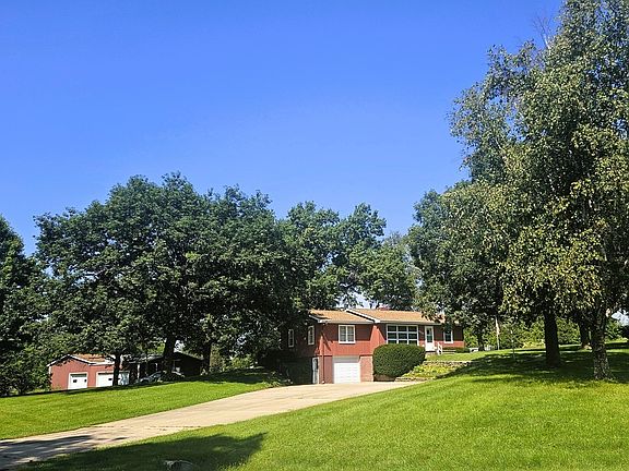 2nd image of 600 Timber Creek Rd