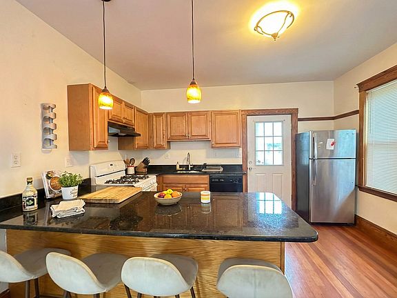 4th image of 79 Capen St #22