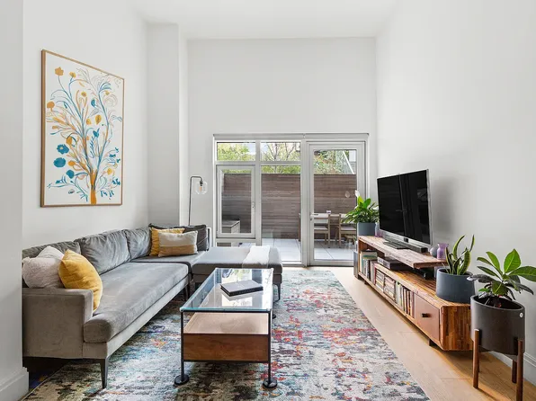 181 18th St #101, Brooklyn, NY 11215