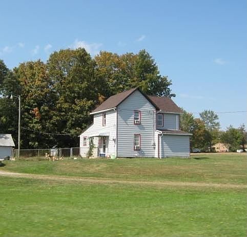 2nd image of 10113 Township Road 37