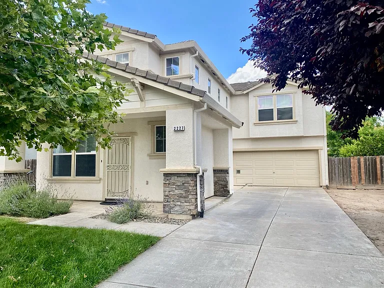 2227 Tahoe Timber Way — Photo 1