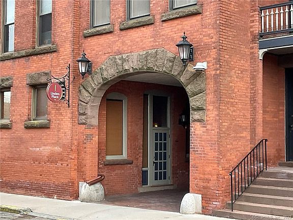 2nd image of 1 Linden Pl APT 211