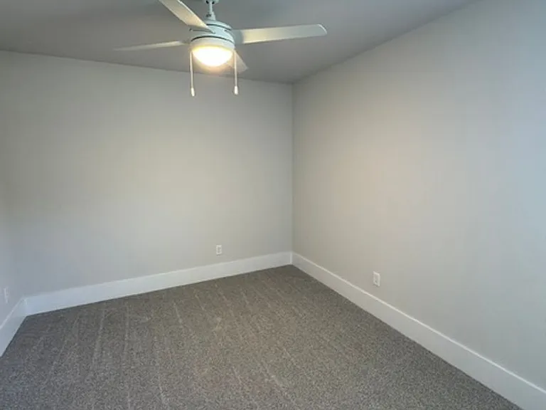 16 Cashmere Ct — Photo 13