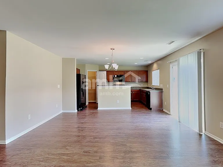 171 Plymouth Dr — Photo 5
