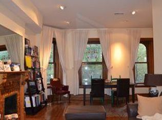 1320 N Astor St, Chicago, IL 60610