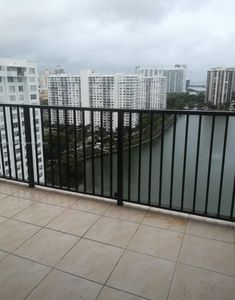 2750 NE 183rd St APT 2109, Aventura, FL, 33160