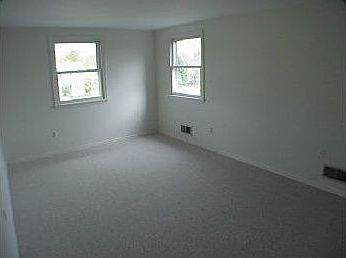 5th image of 33 Columbine Cir
