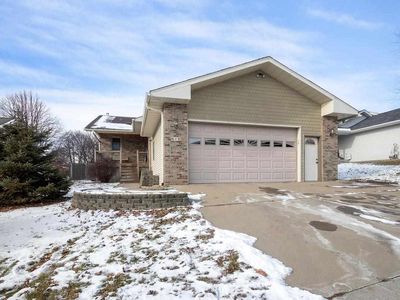 619 Scott Park Dr, Iowa City, IA, 52245