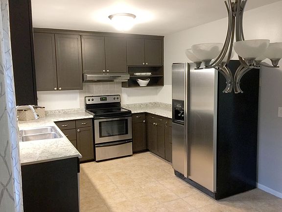 Large frig, lots of counter space