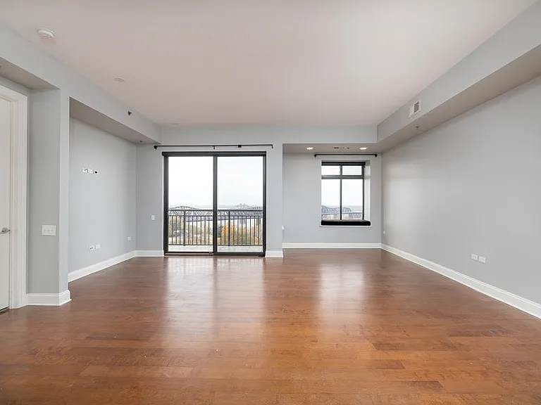 717 Riverside Dr #1105 — Photo 9