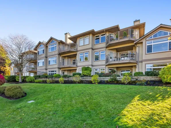 354 Morison Ave #301, Parksville, BC V9P 2V3