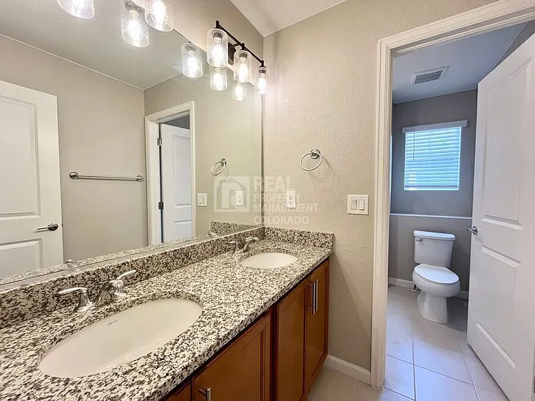 11909 Norfolk Ct — Photo 12