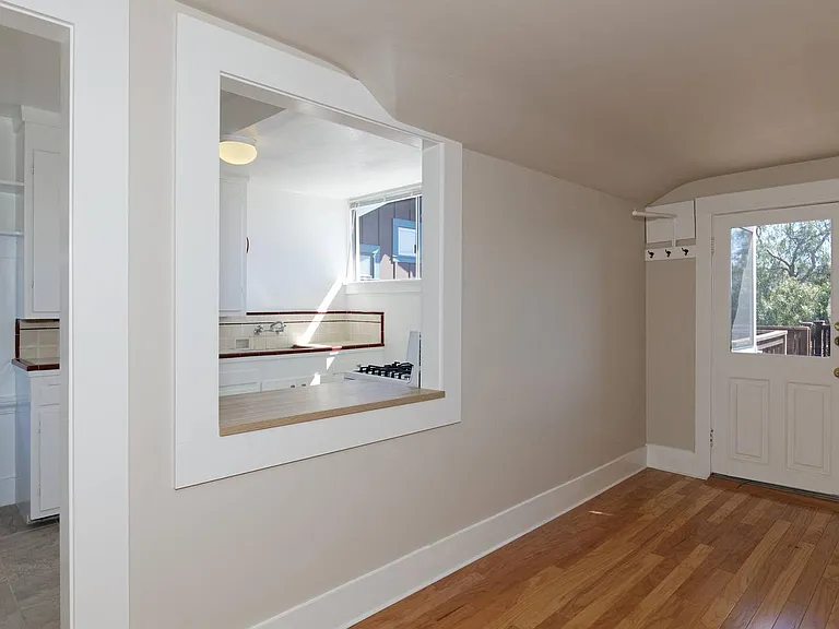 5807 Lawton Ave #UPPER — Photo 8