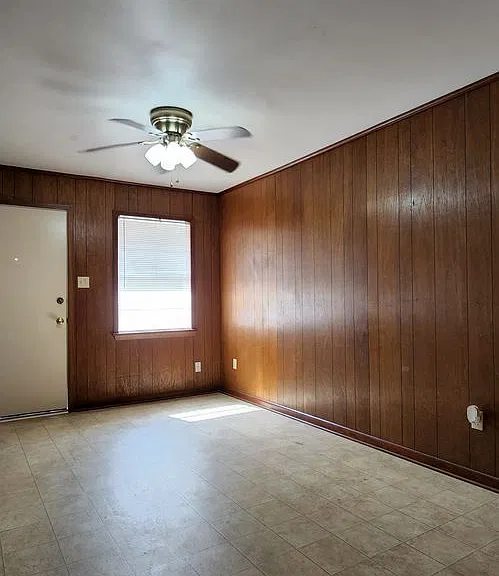 900 Hackberry St — Photo 6