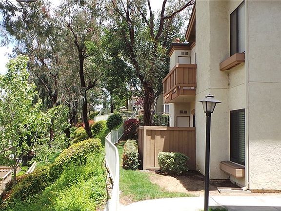 2nd image of 22769 Lakeway Dr Unit 433