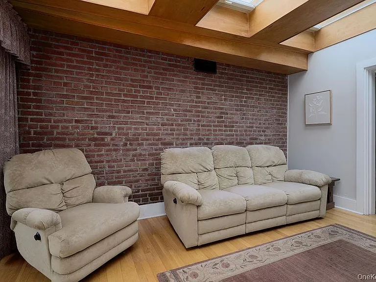 116 School House Ln — Photo 20
