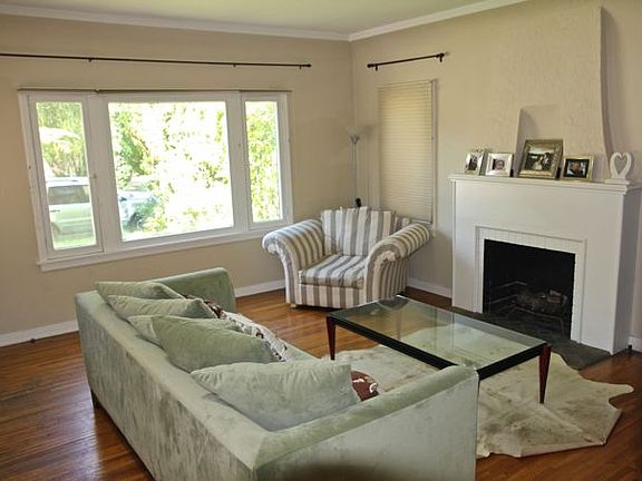 5th image of 11260 Blix St