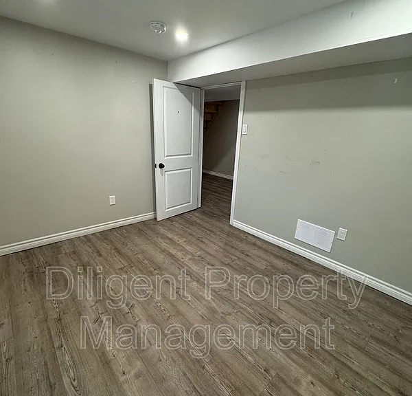 203 Rubidge St #201 — Photo 34