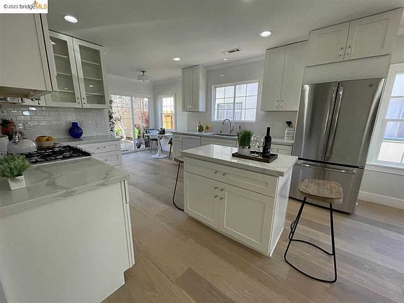 4th image of 5726 Morse Dr