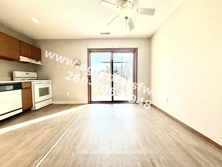 2718 Sherman Blvd — Photo 5