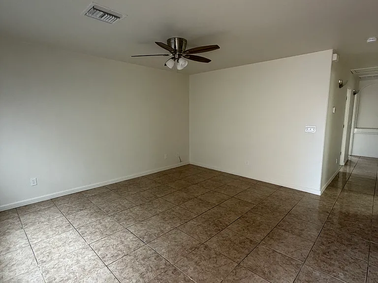 4155 E Market St — Photo 15