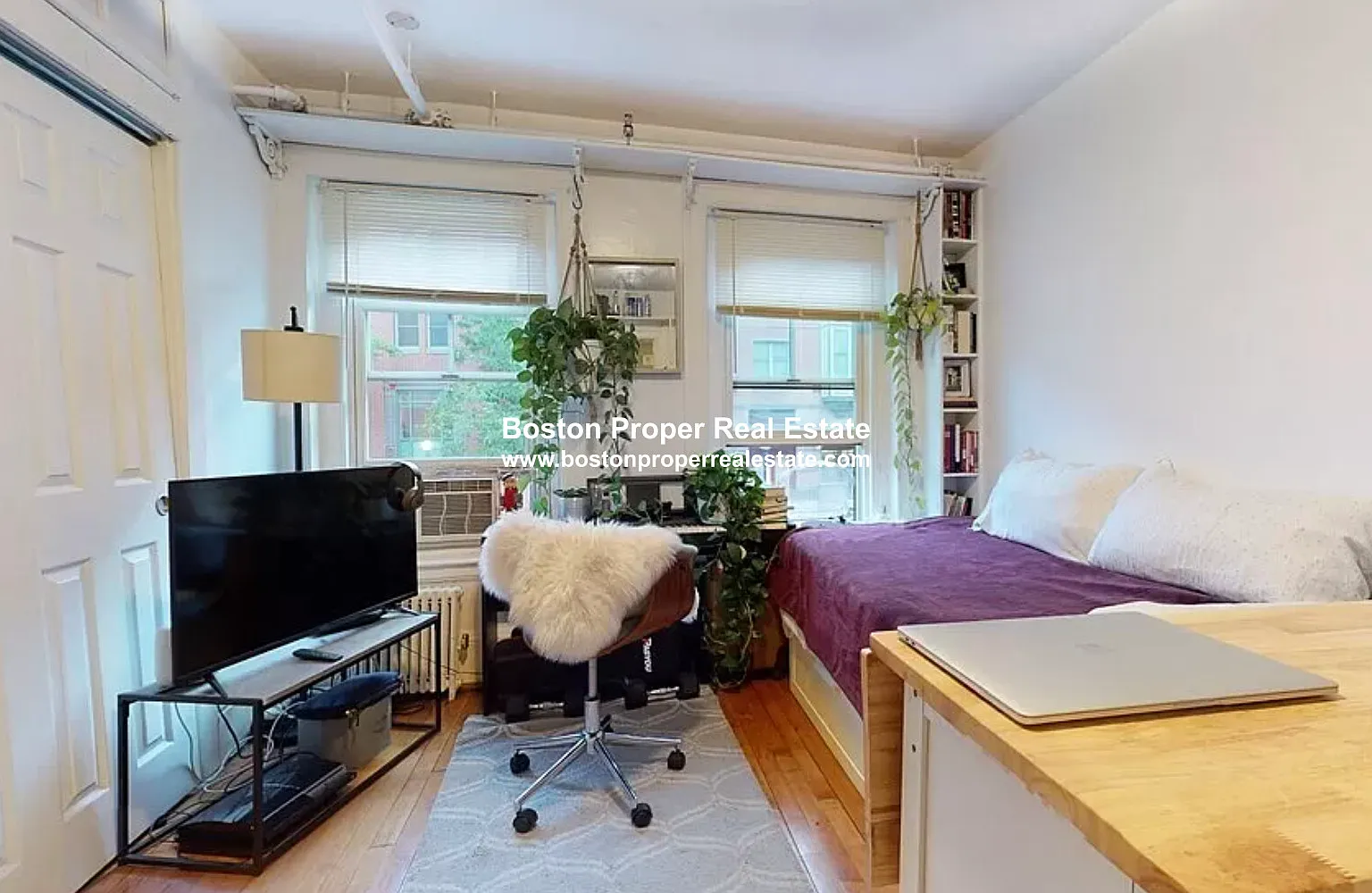 Studio, 300 sqft, $2,200 — Photo 1