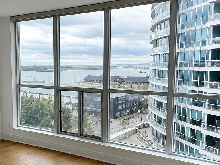 208 Queens Quay W #912 — Photo 20