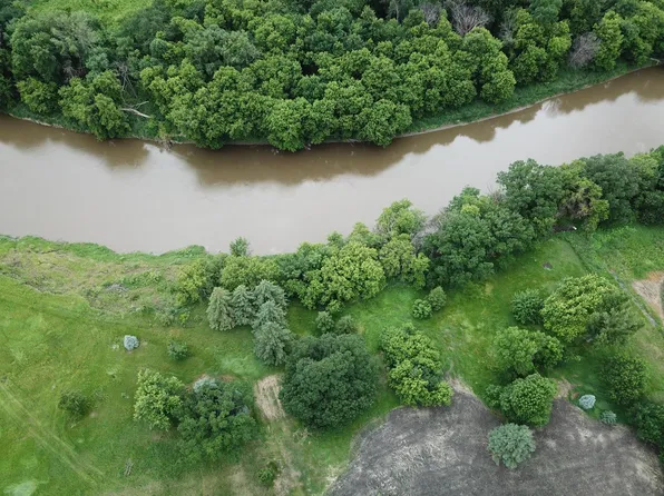 1019 100th Ave, Moorhead, MN 56560