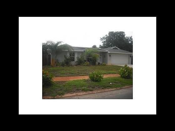 1st image of 860 Williamsburg Dr