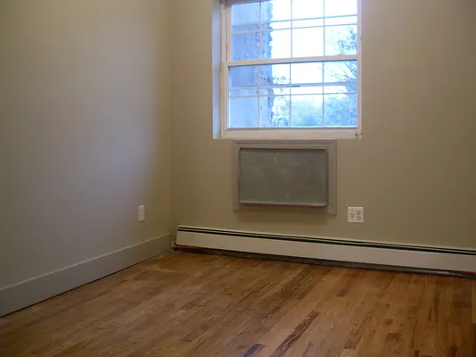 Rented by Premier Metro Realty Corp | media 12
