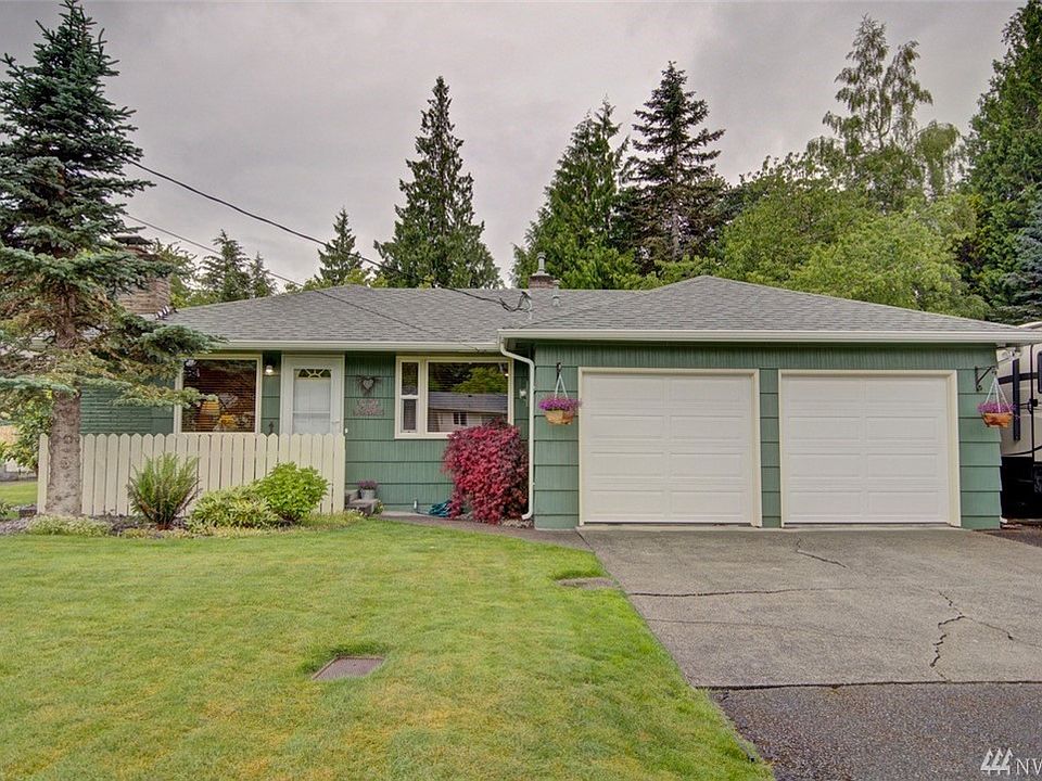 1st image of 3909 Southglen Ave SE