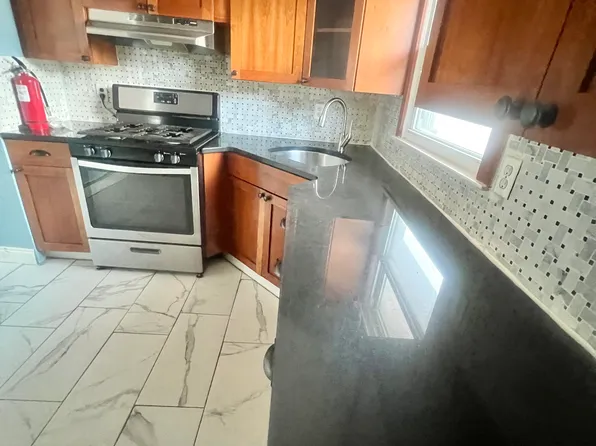 (undisclosed Address), North Bergen, NJ 07047