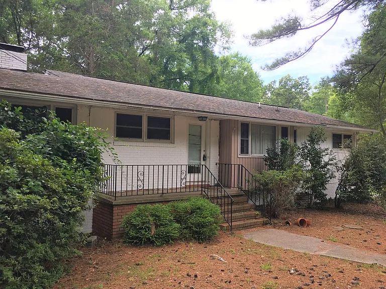 717 Williams Cir — Photo 2