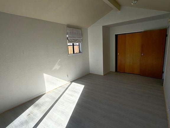 4th image of 2143 Park Blvd