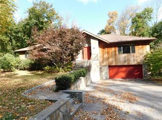 5 Banks Hill Rd, Pleasantville, NY 10570