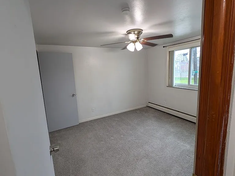 5 Grant Street — Photo 10