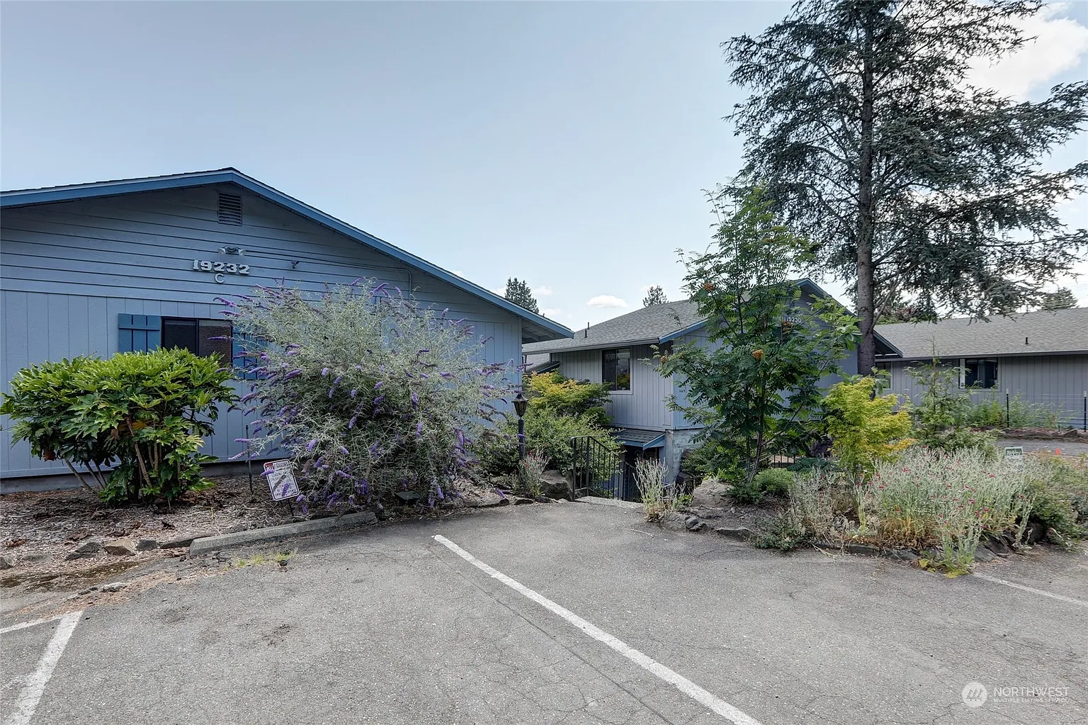19232 15th Avenue NE #C1 photo 1