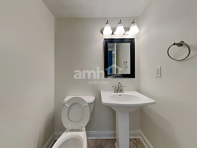 10323 Savannah Ct — Photo 10