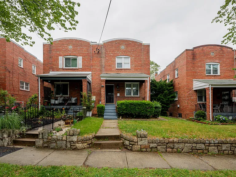 4724 Blaine St NE — Photo 23