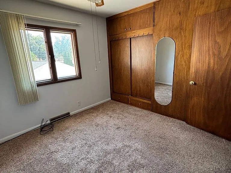 2543 Edgemont Ave — Photo 21