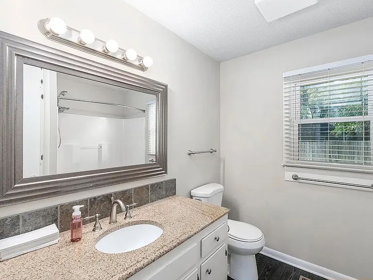 843 N Brownthrush Ln — Photo 14