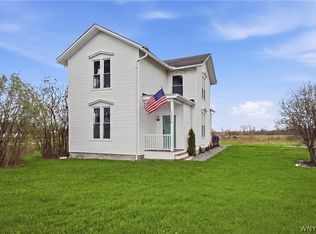 4350 Mapleton Rd, Lockport, NY 14094