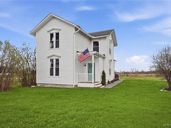 4350 Mapleton Rd, Lockport, NY 14094