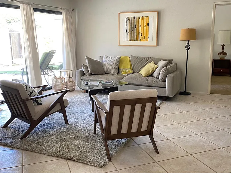 433 N Hermosa Dr — Photo 16
