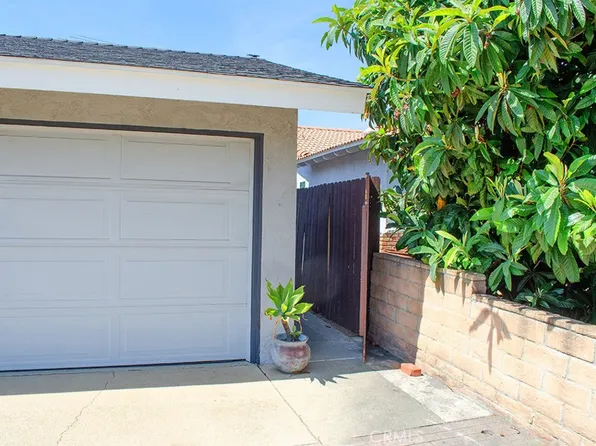 219 Essex St #A, Glendora, CA 91740
