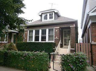 2952 N Washtenaw Ave, Chicago, IL 60618