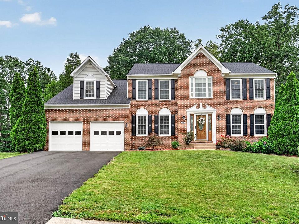 1st image of 76 Cardinal Forest Dr