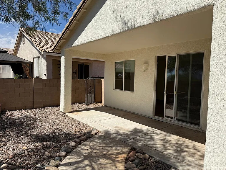 657 Tanner Dr — Photo 16